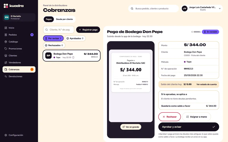 Pago por Yape en revisión con el voucher y el botón Aprobar y avisar